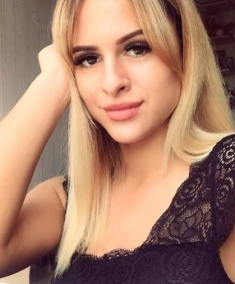 Катя, 23